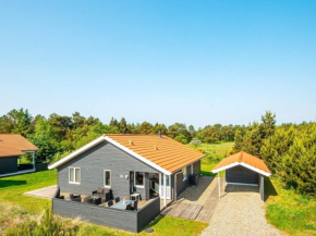 Spacious Holiday Home in Ulfborg With Private Whirlpool, Fjand Gårde